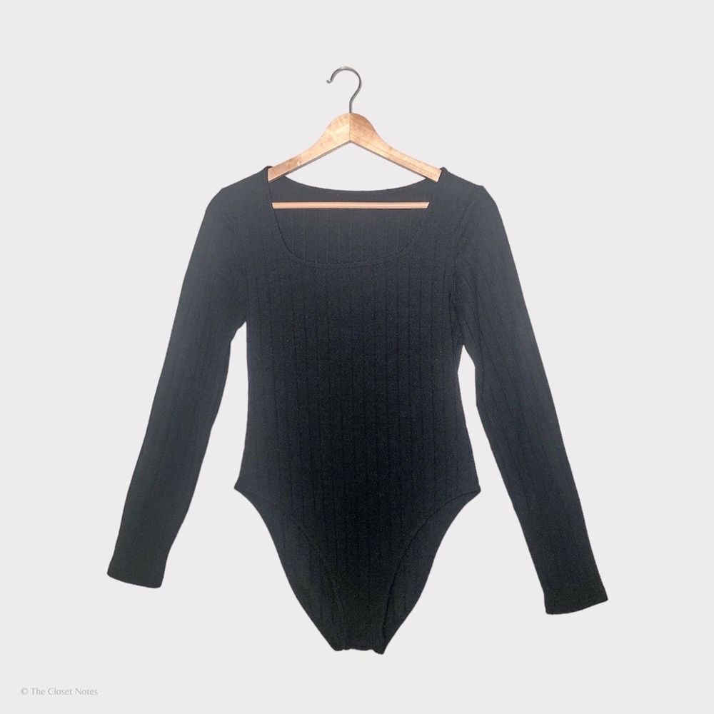 square neck ribbed long sleeve bodysuit in black